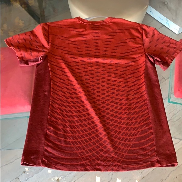 Nike Dri-Fit Workout/Running Shirt sz Small - Picture 6 of 8